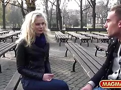 Aboni gozando no cu caseiro sugado uma branco galo e recebe para passeio ele