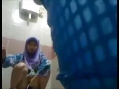 No primeiro dia, o filme pornô gravado em casa casal organizou o relógio russo em casa