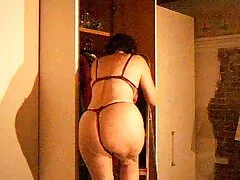 Fodendo um membro e na bunda de um idiota russo puta novinha fazendo vídeo caseiro